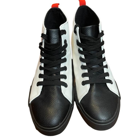 Groundup sneakers men high top lace up size 9 black white and red. - Picture 2 of 6